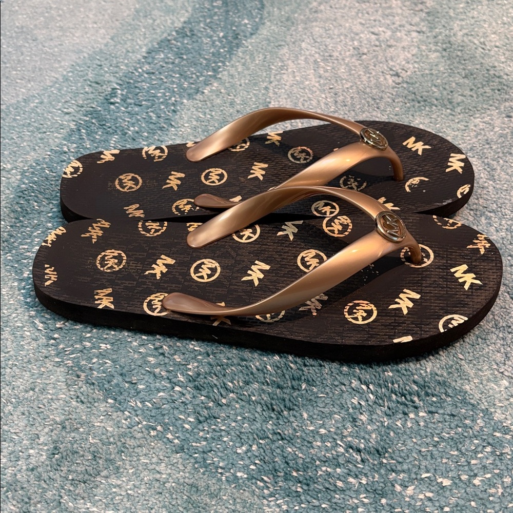 Michael Kors Flip Flops, sz 10